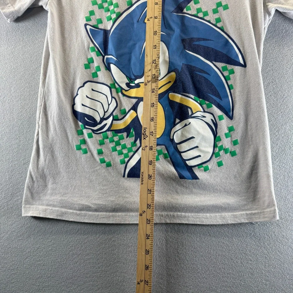 Sonic The Hedgehog Boys XL 14/16 Gray Graphic T-Shirt Sega Pixel Background 544